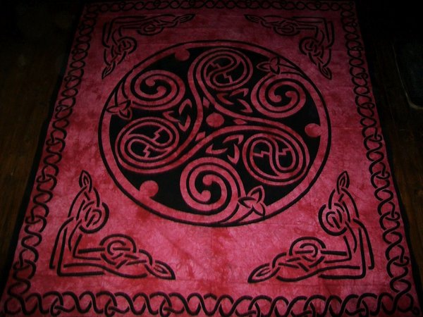 Indische Tagesdecken Celtic Sonnenrad rot