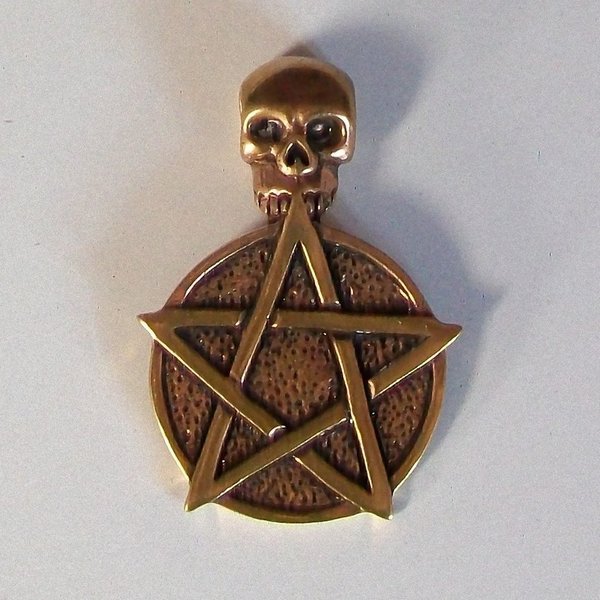 Pentagramm mit Totenschädel als Öse - Bronze