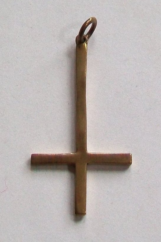 Petruskreuz schlicht gehaltener Anhänger Bronze